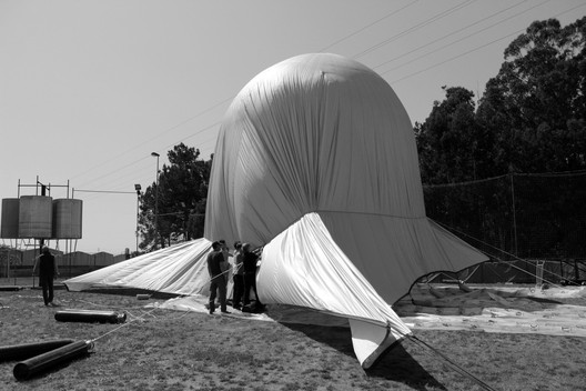 Testing the Helium Pavilion: What Are the Possibilities of Inflatable Architecture? - Image 3 of 24