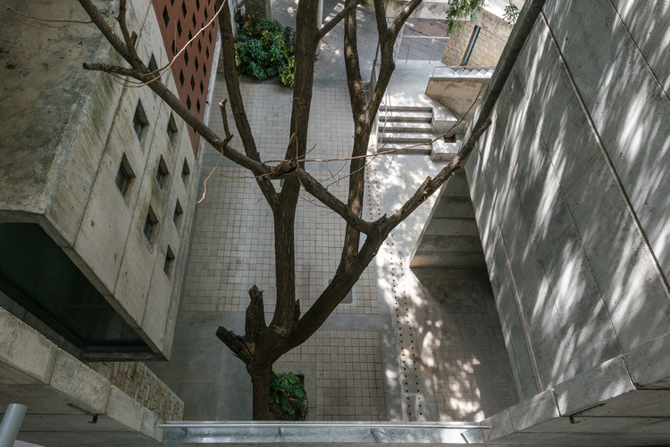 IIM-B New Classroom Complex / Mindspace - Windows, Facade