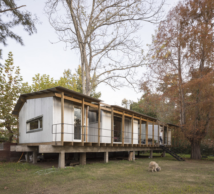 Casa Dique Luján / FRAM arquitectos, © Fernando Schapochnik