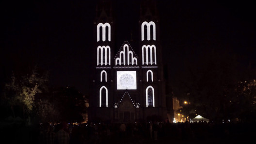 ruestungsschmie.de transforms a church facade in Prague with a video mapping projection - Image 5 of 6