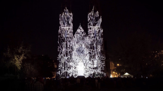 ruestungsschmie.de transforms a church facade in Prague with a video mapping projection