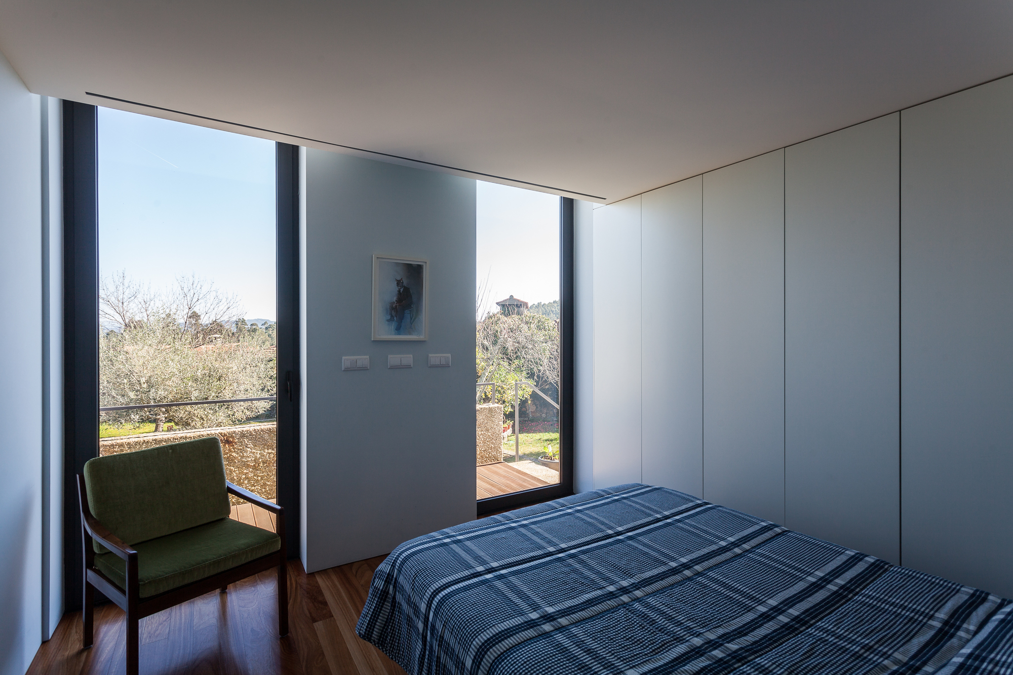 Gallery of Persimmon Tree House / André Simão & Nuno Bessa - 10