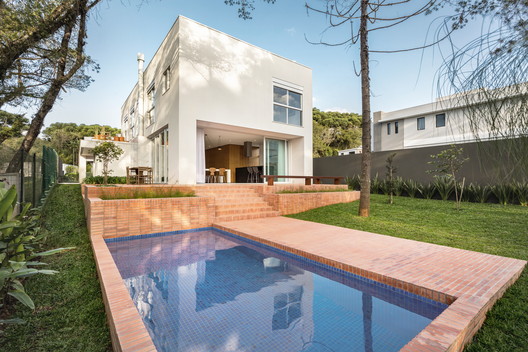 Casa DW / Arquea Arquitectos - Imagen 2 de 17