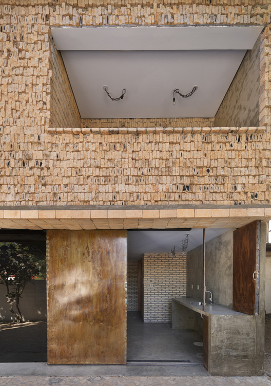 Jota House / Minimo Comun Arquitectura Jota House / Minimo Comun Arquitectura - Image 5 of 24
