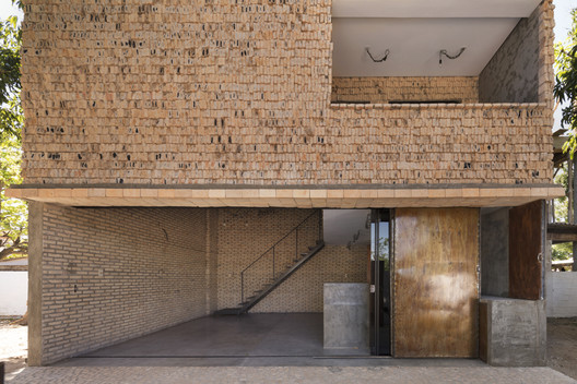 Jota House / Minimo Comun Arquitectura Jota House / Minimo Comun Arquitectura - Image 19 of 24