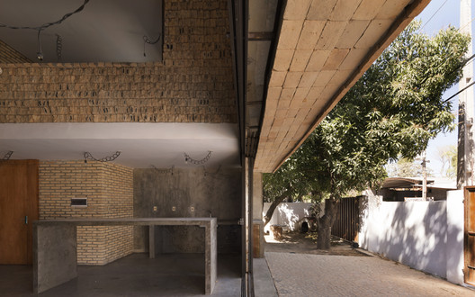Jota House / Minimo Comun Arquitectura Jota House / Minimo Comun Arquitectura - Image 3 of 24