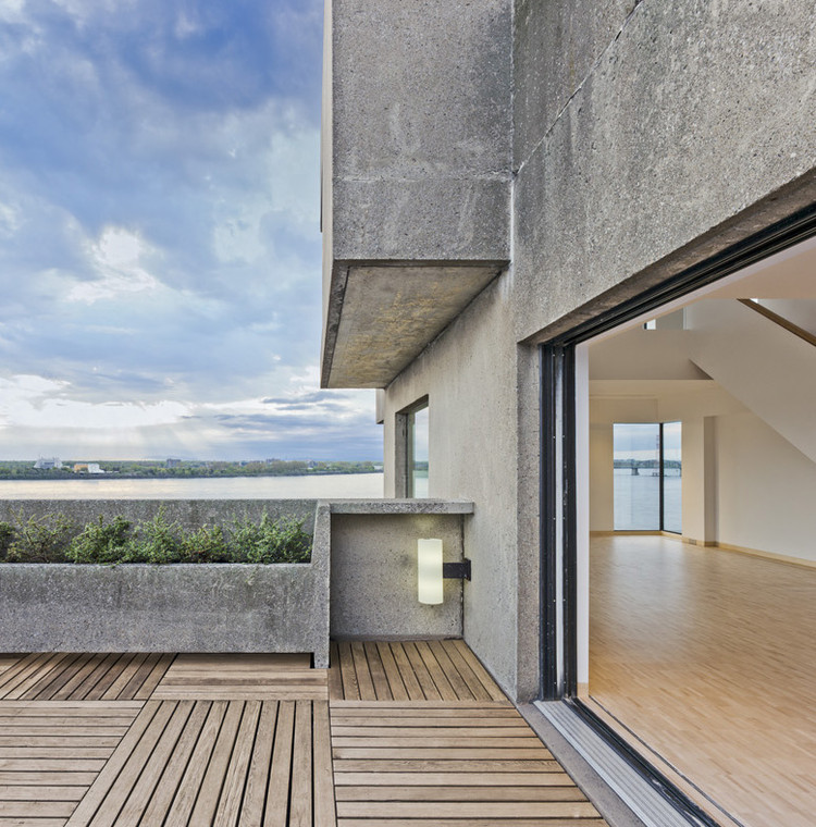 Safdie Architects Completes an Extensive Restoration of Unit at Habitat 67 - Featured Image