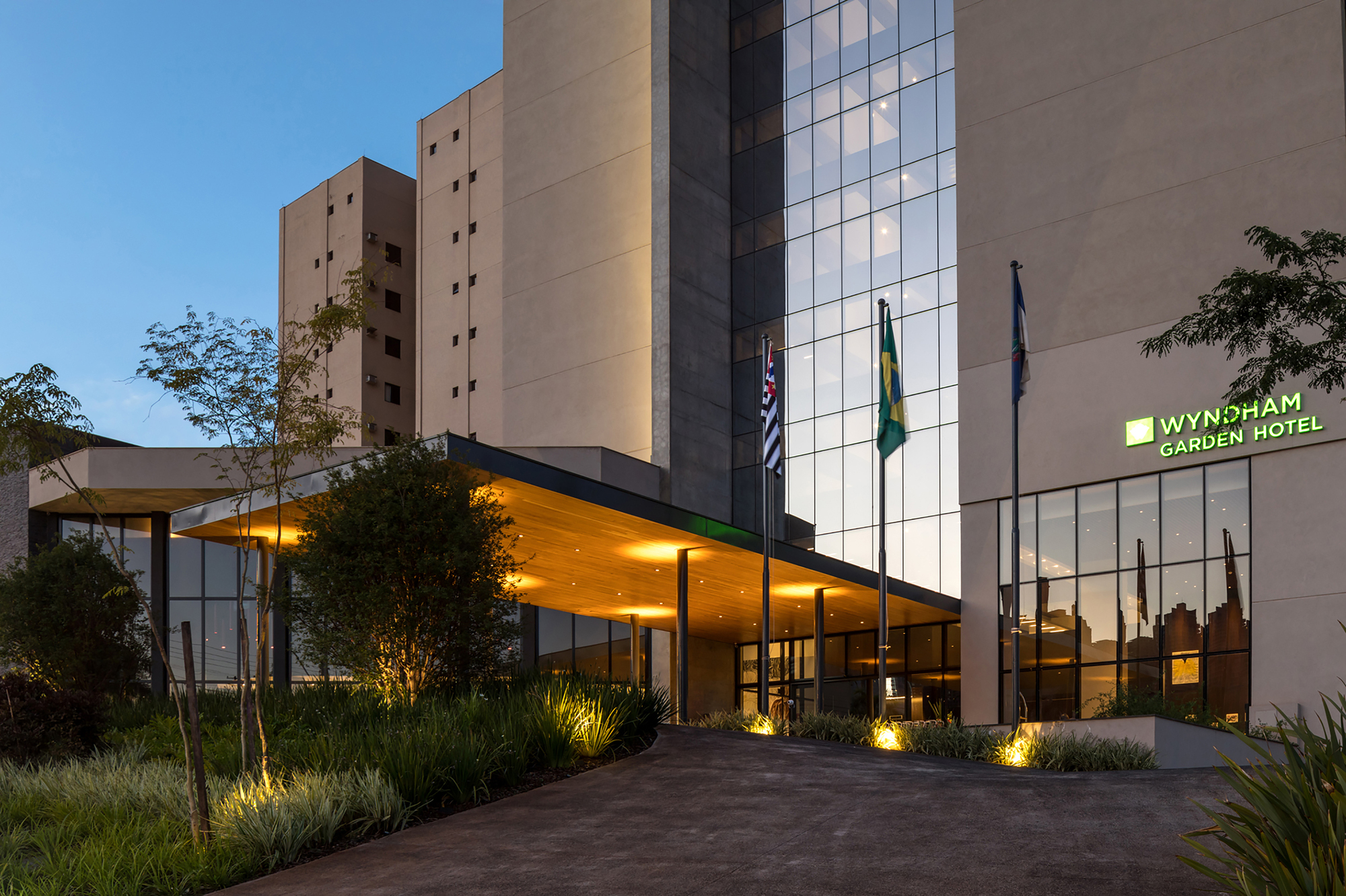 Gallery of Wyndham Garden Hotel / N2B Arquitetura - 4