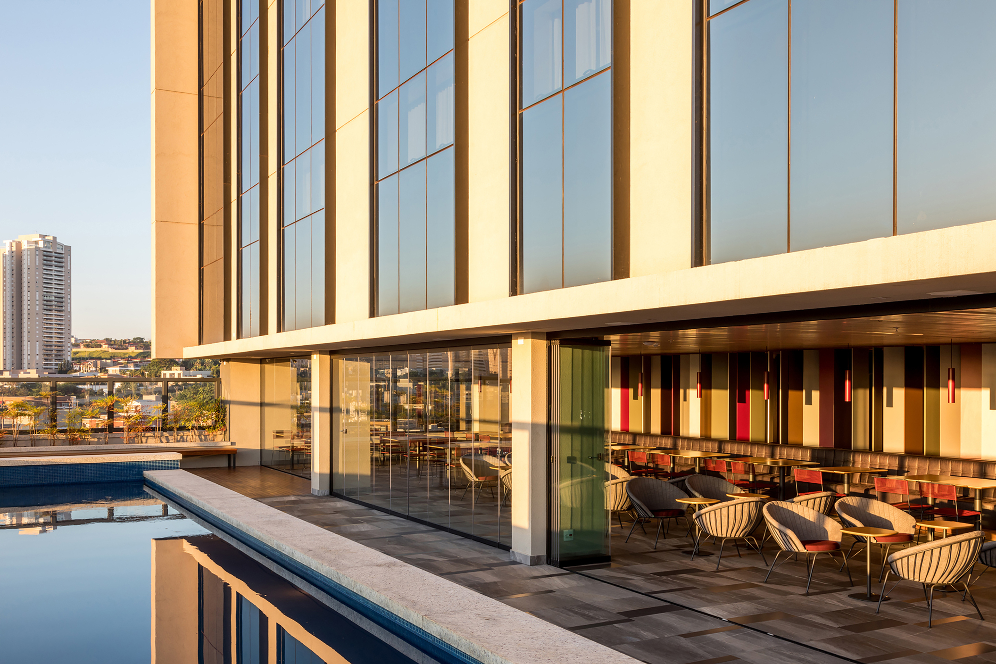 Galeria de Wyndham Garden Hotel / N2B Arquitetura 5