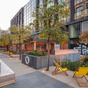 Edificio Import, Republic en East India / Studio RHE - Edificio De Oficinas