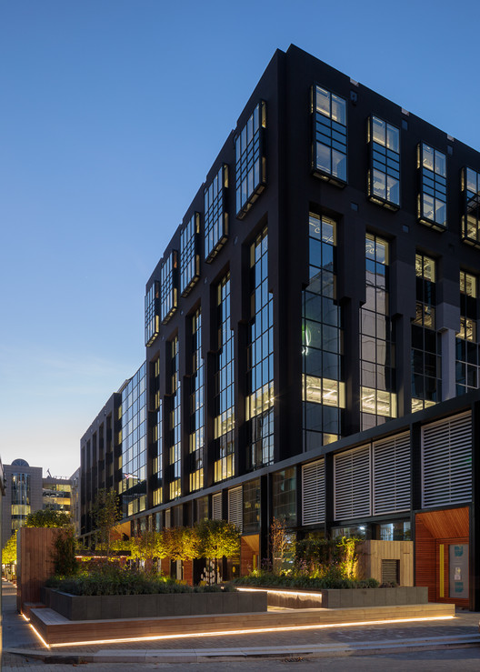 Edificio Import, Republic en East India / Studio RHE Edificio Import, Republic en East India / Studio RHE - Imagen 4 de 11