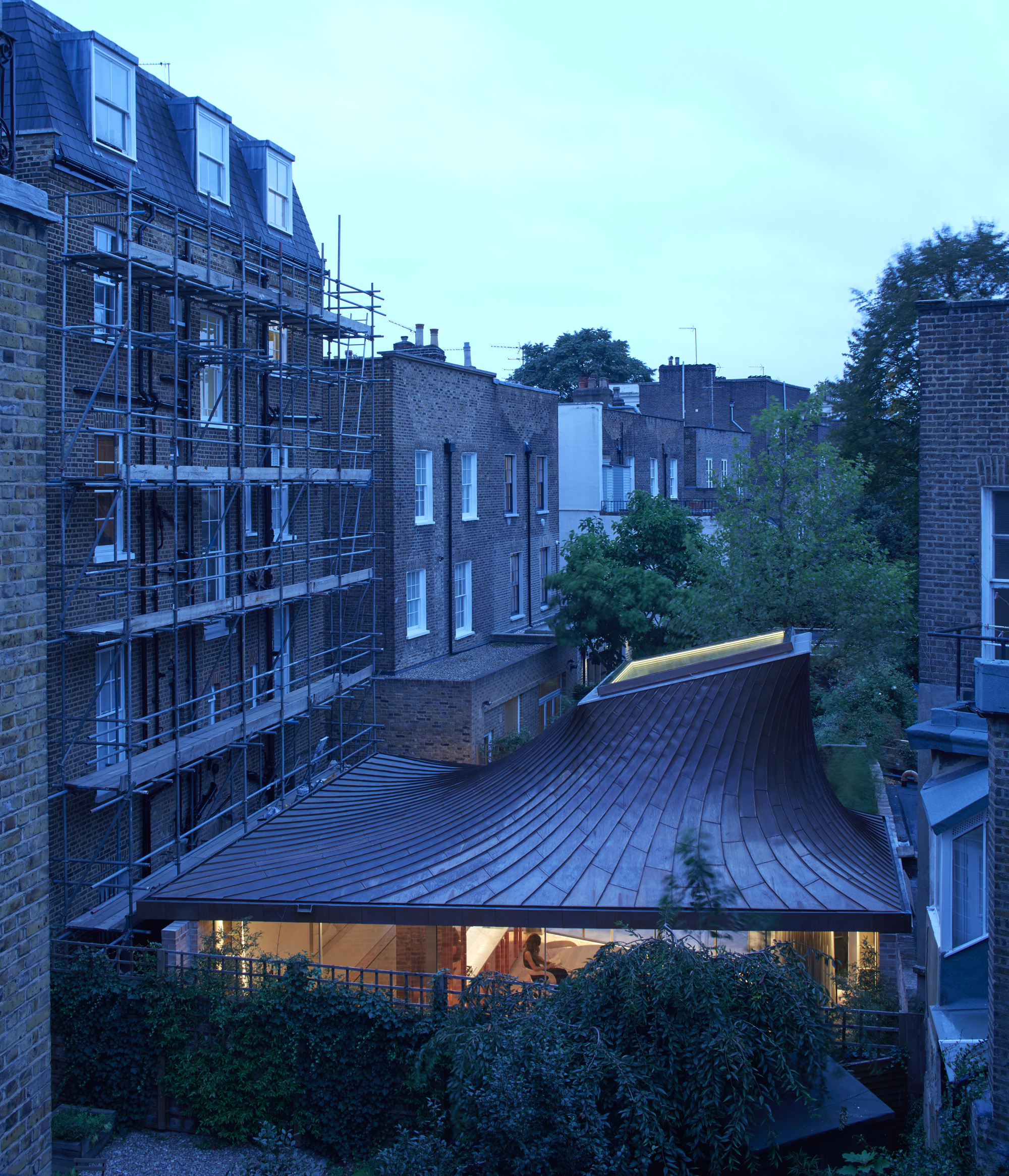 Gallery of House in a Garden / Gianni Botsford Architects 25