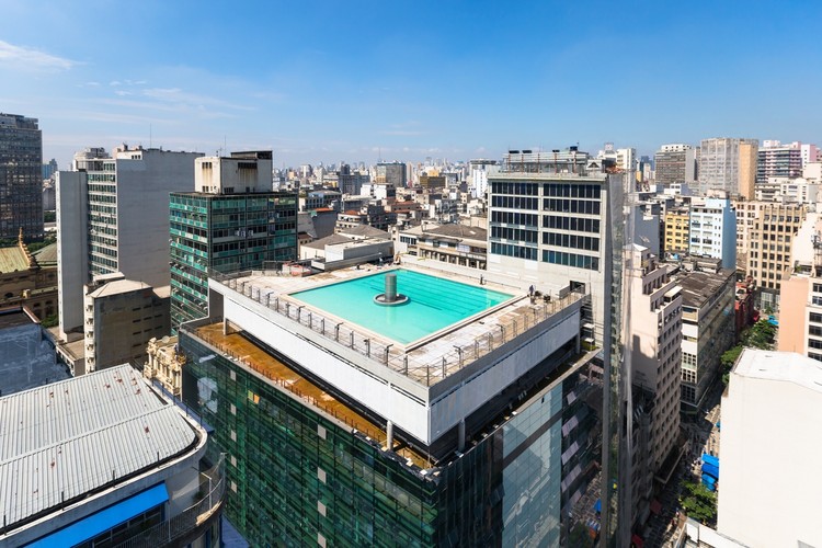 Documentário "Sesc 24" apresenta a construção do edifício e as mudanças urbanas de São Paulo - Imagem 1 de 2
