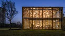 Centro de Experiencia de Vida Longfu / LUO studio