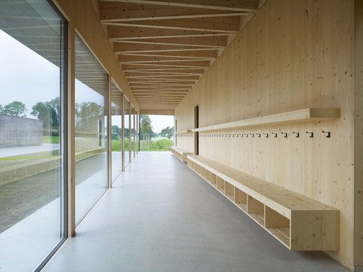 Escuela Rotewis / Rohrer Sigrist Architekten - Imagen 2 de 15