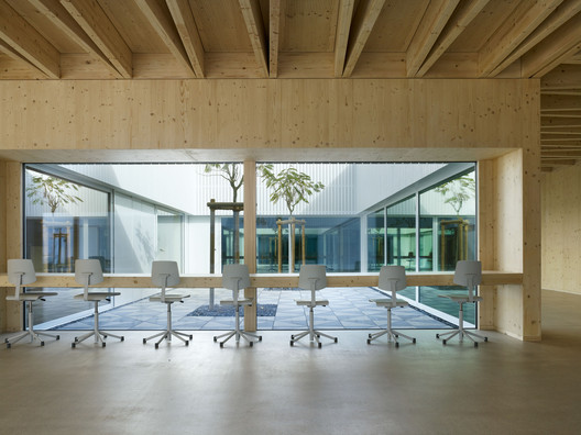 Escuela Rotewis / Rohrer Sigrist Architekten - Imagen 3 de 15