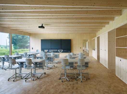 Escuela Rotewis / Rohrer Sigrist Architekten - Imagen 8 de 15