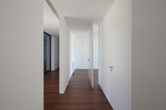 Casa AP / FCC Arquitectura Casa AP / FCC Arquitectura - Janela, Porta, Escada