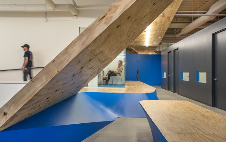 Phenomblue / TACK architects - Beam