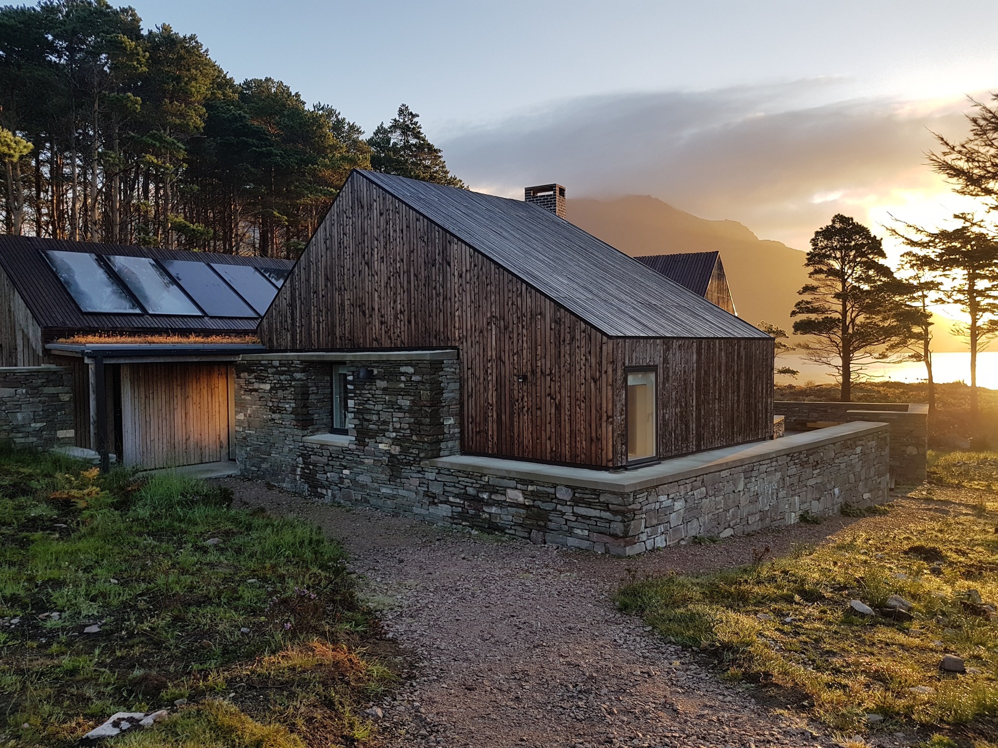 Haysom Ward Miller's Lochside House Named RIBA House of the Year 2018