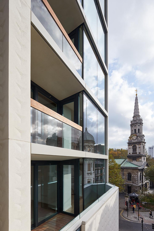 White Lion House / MICA Architects White Lion House / MICA Architects - Imagem 11 de 33