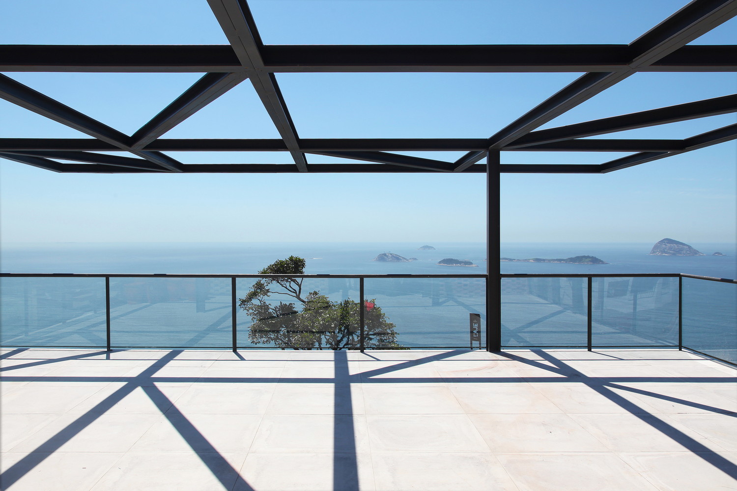 Bar da Laje / OYAPOCK architectes - Fachada, Porta, Cerca, Viga