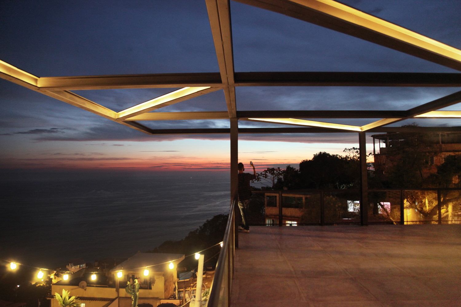 Bar da Laje / OYAPOCK architectes - Terraço, Cerca, Viga, Corrimão, Costa