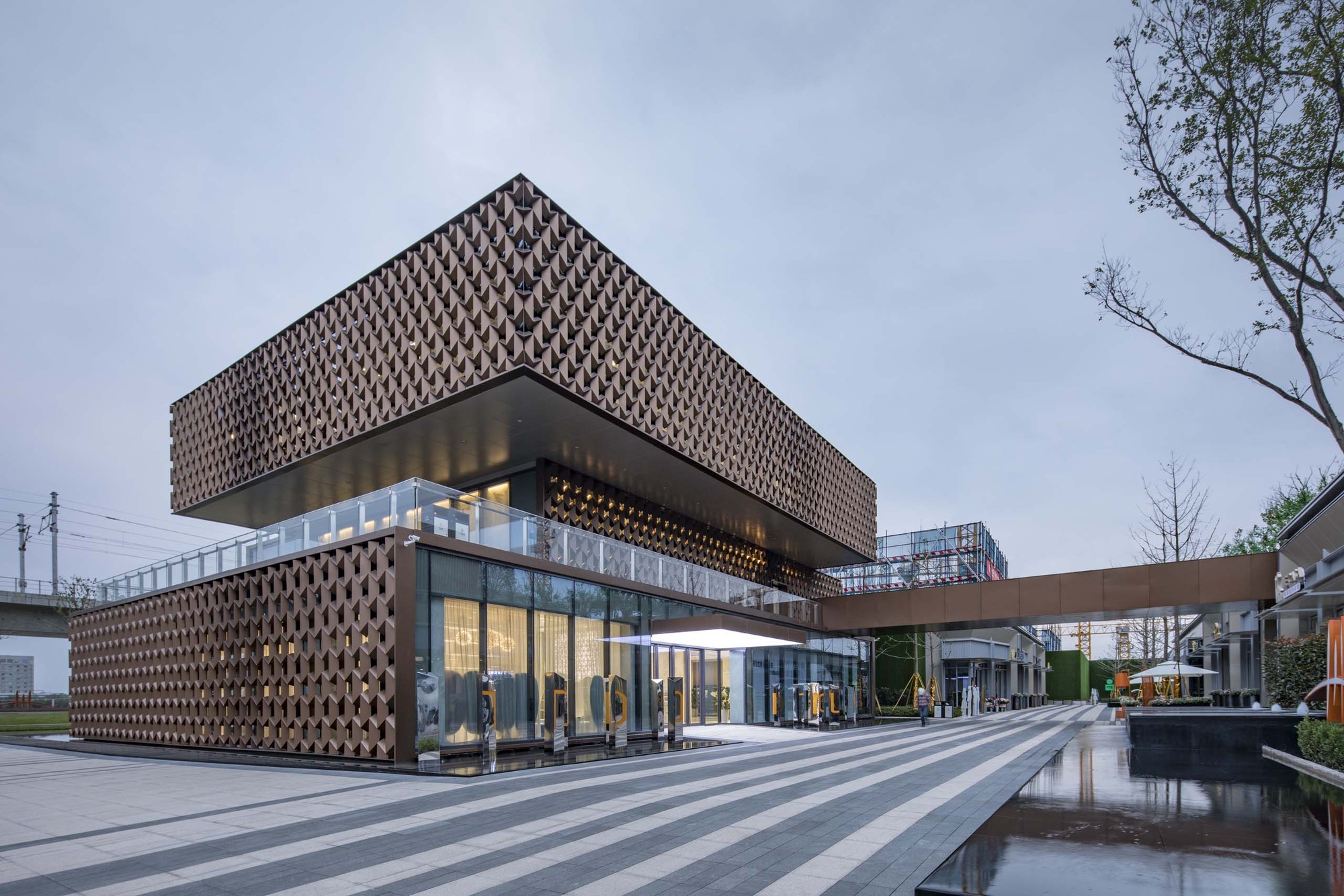 Gallery of The Sales Center in Wenzhou TOD New Town / NAN Architects 11