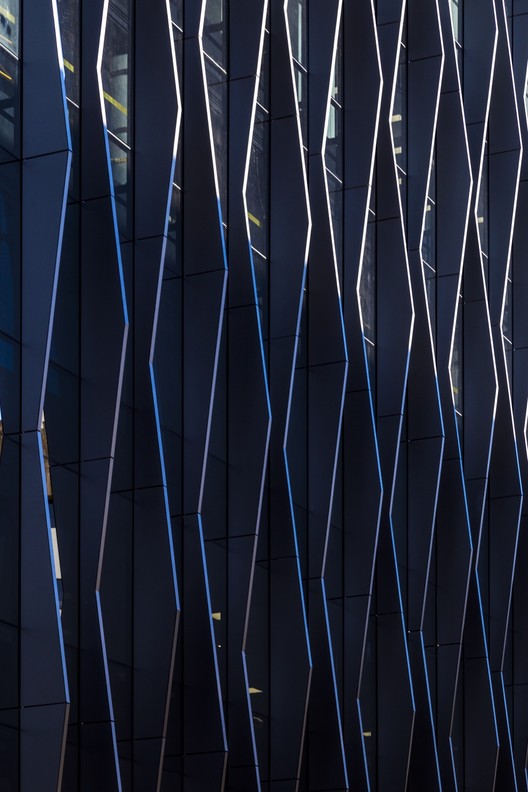 CORTEZZA / TERRANUM - Image 7 of 19