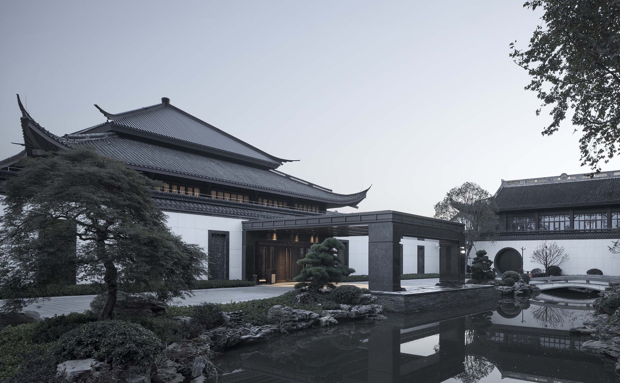 Gallery of The Lobby Reconstruction of Shaoxing Hotel / UAD - 3, image size:2000x1237
