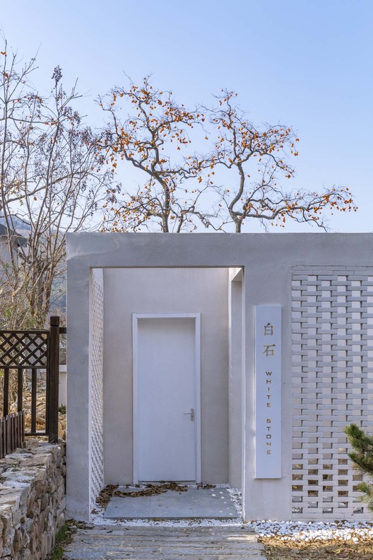 Mica-Bar / 3andwich Design / He Wei Studio Mica-Bar / 3andwich Design / He Wei Studio - Imagem 3 de 24