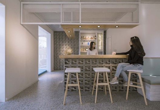 Mica-Bar / 3andwich Design / He Wei Studio Mica-Bar / 3andwich Design / He Wei Studio - Imagem 7 de 24