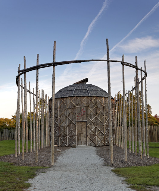 Deer Clan Longhouse / Brook Mcllroy - Arch