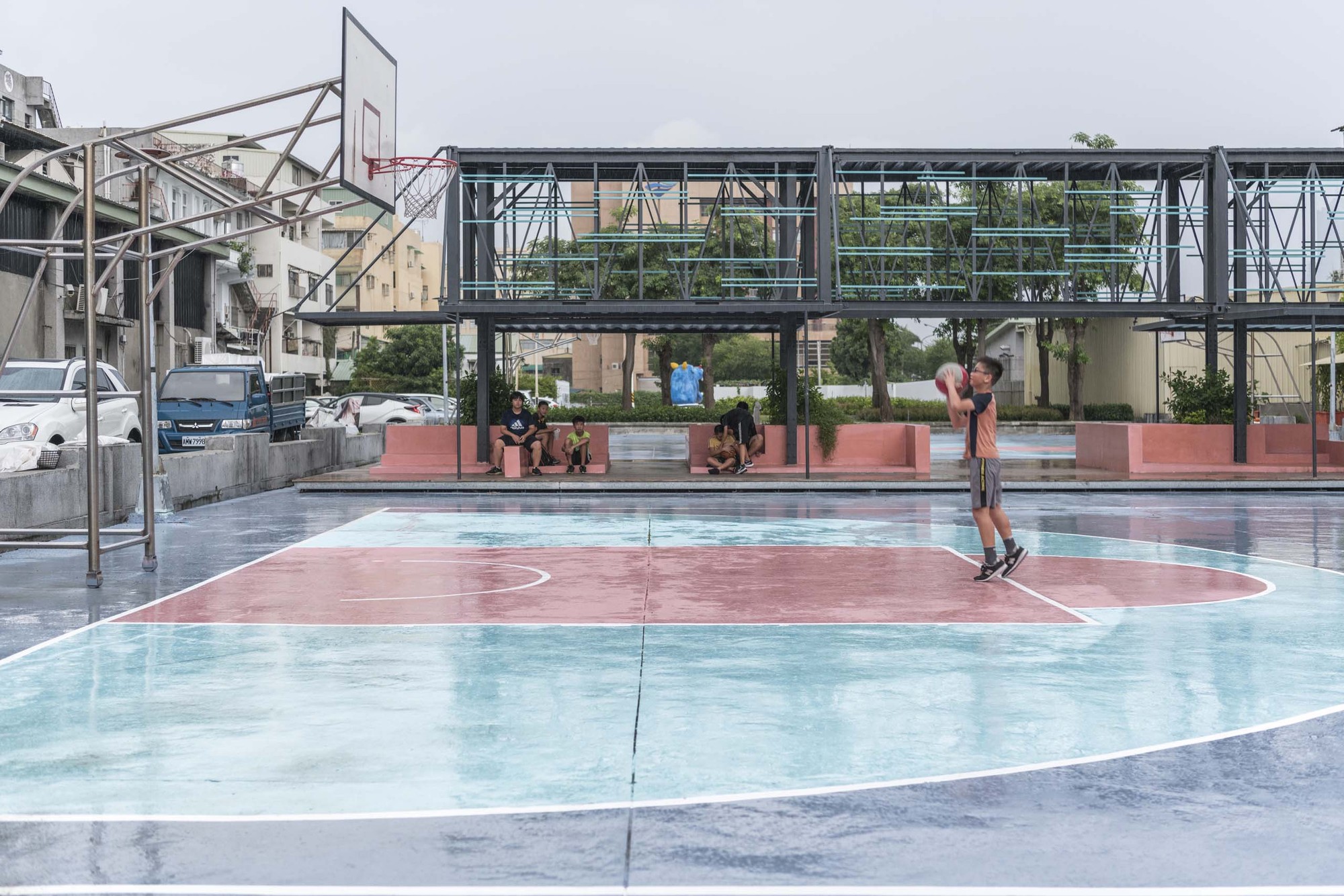 Cool Cool Seaside / Atelier Let's | ArchDaily