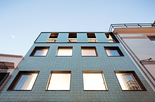 The versatility of ceramic tiles in 6 contemporary projects The versatility of ceramic tiles in 6 contemporary projects - Image 7 of 12