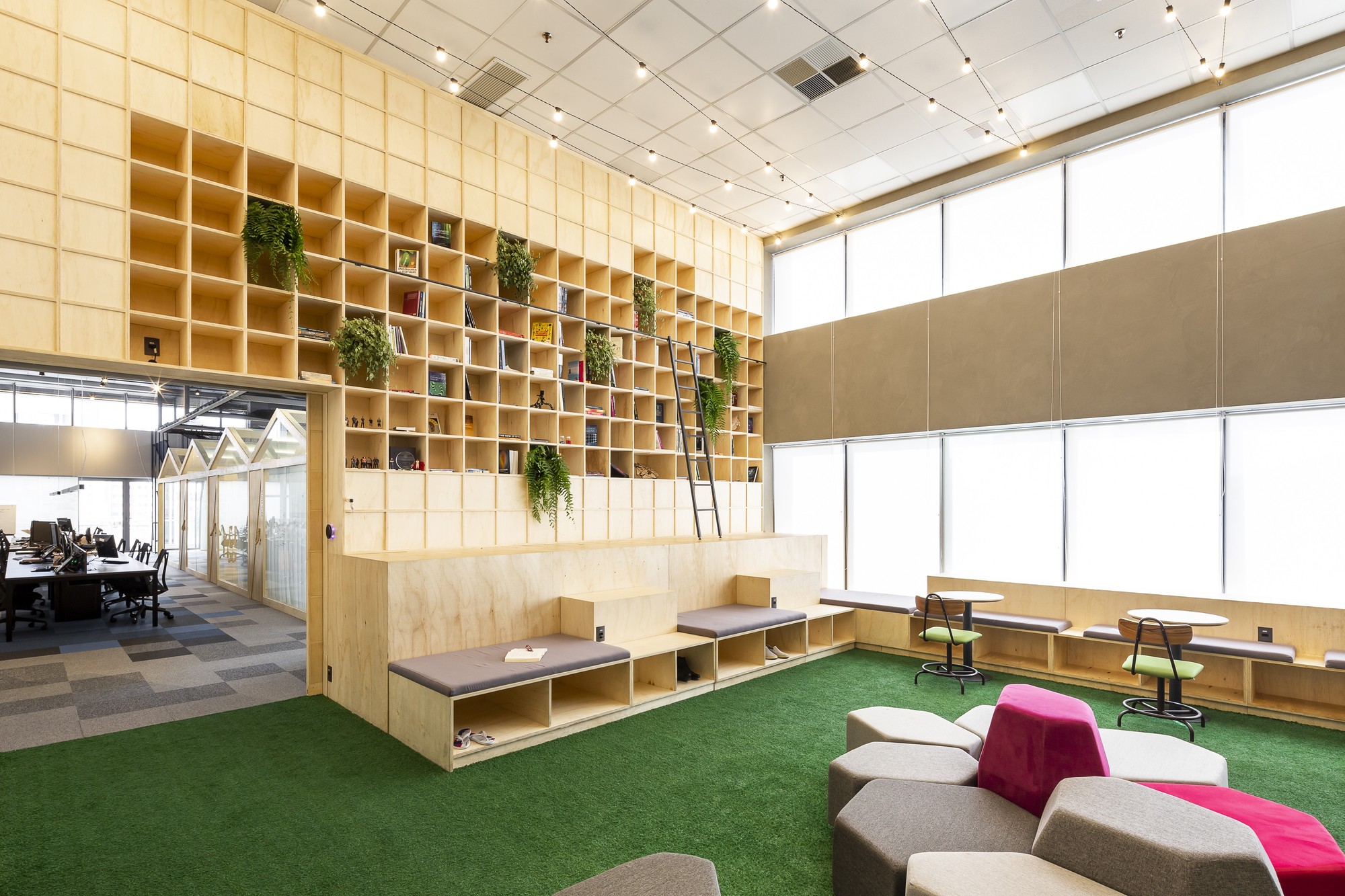 Galeria de Datalab Serasa Experian / Melina Romano Interiores - 21