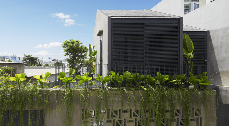 Neighbor House / N+architects - Fence, Facade