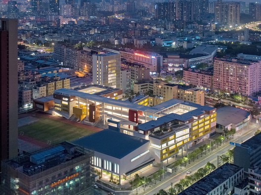 Longyuan School affiliated to Central China Normal University / ZHUBO DESIGN + H DESIGN Longyuan School affiliated to Central China Normal University / ZHUBO DESIGN + H DESIGN - Image 7 of 35