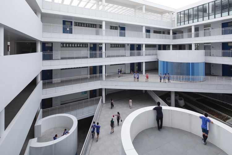 Escola Longyuan afiliada à Universidade Normal da China Central / ZHUBO DESIGN + H DESIGN - Mais Imagens