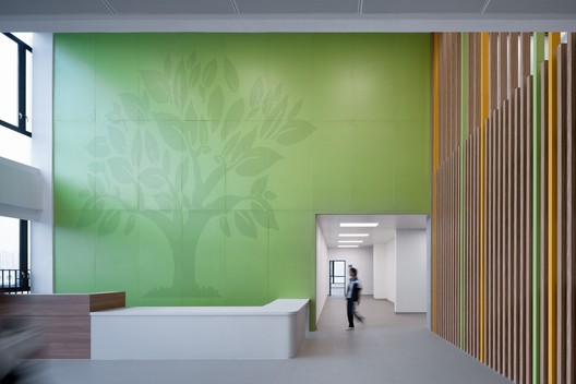 Longyuan School affiliated to Central China Normal University / ZHUBO DESIGN + H DESIGN Longyuan School affiliated to Central China Normal University / ZHUBO DESIGN + H DESIGN - Image 21 of 35