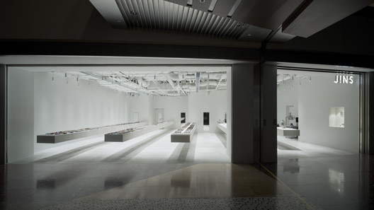 Loja JINS SWFC / junya ishigami + associates Loja JINS SWFC / junya ishigami + associates - Imagem 8 de 13