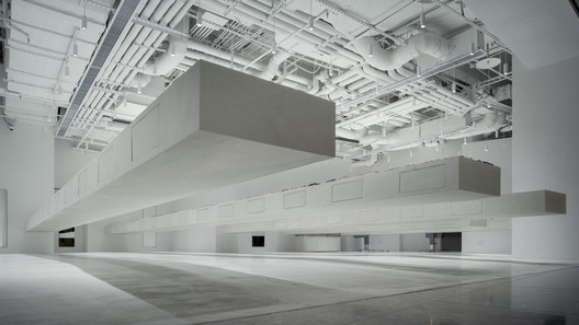 Loja JINS SWFC / junya ishigami + associates Loja JINS SWFC / junya ishigami + associates - Imagem 6 de 13