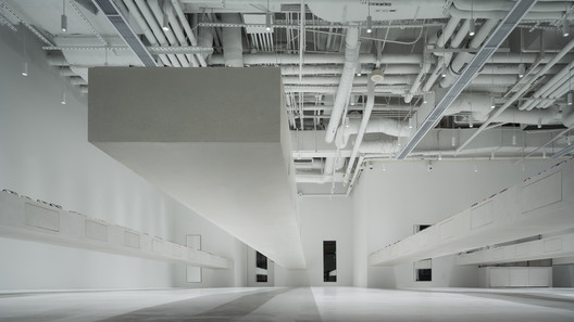 Loja JINS SWFC / junya ishigami + associates Loja JINS SWFC / junya ishigami + associates - Imagem 2 de 13