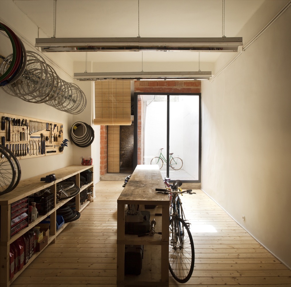 Square Store Examples Gallery of Retail Stores Under 100 Square Meters: Examples in Plan and ...