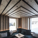 Un hotel a gran altitud / noa* network of architecture - Hoteles