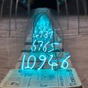 A reflection between object and form through materials at Pirelli HangarBicocca - Imagen 2 de 4