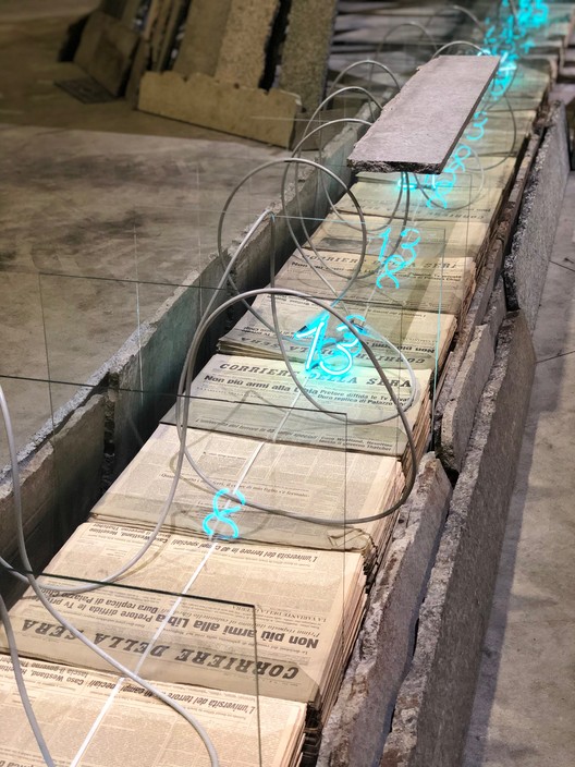 A reflection between object and form through materials at Pirelli HangarBicocca - Image 9 of 11
