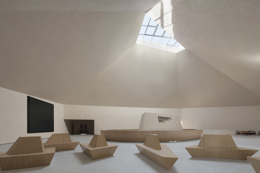 Dunhuang Tourism Distributing Center / BIAD-ZXD ARCHITECTS Dunhuang Tourism Distributing Center / BIAD-ZXD ARCHITECTS - Image 7 of 24