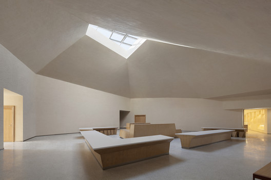 Dunhuang Tourism Distributing Center / BIAD-ZXD ARCHITECTS Dunhuang Tourism Distributing Center / BIAD-ZXD ARCHITECTS - Image 6 of 24