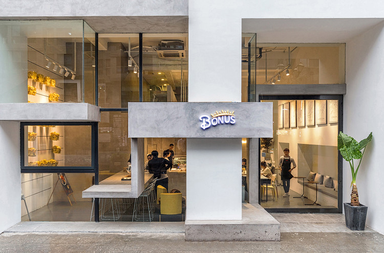 BONUS / RENGARCH - Retail